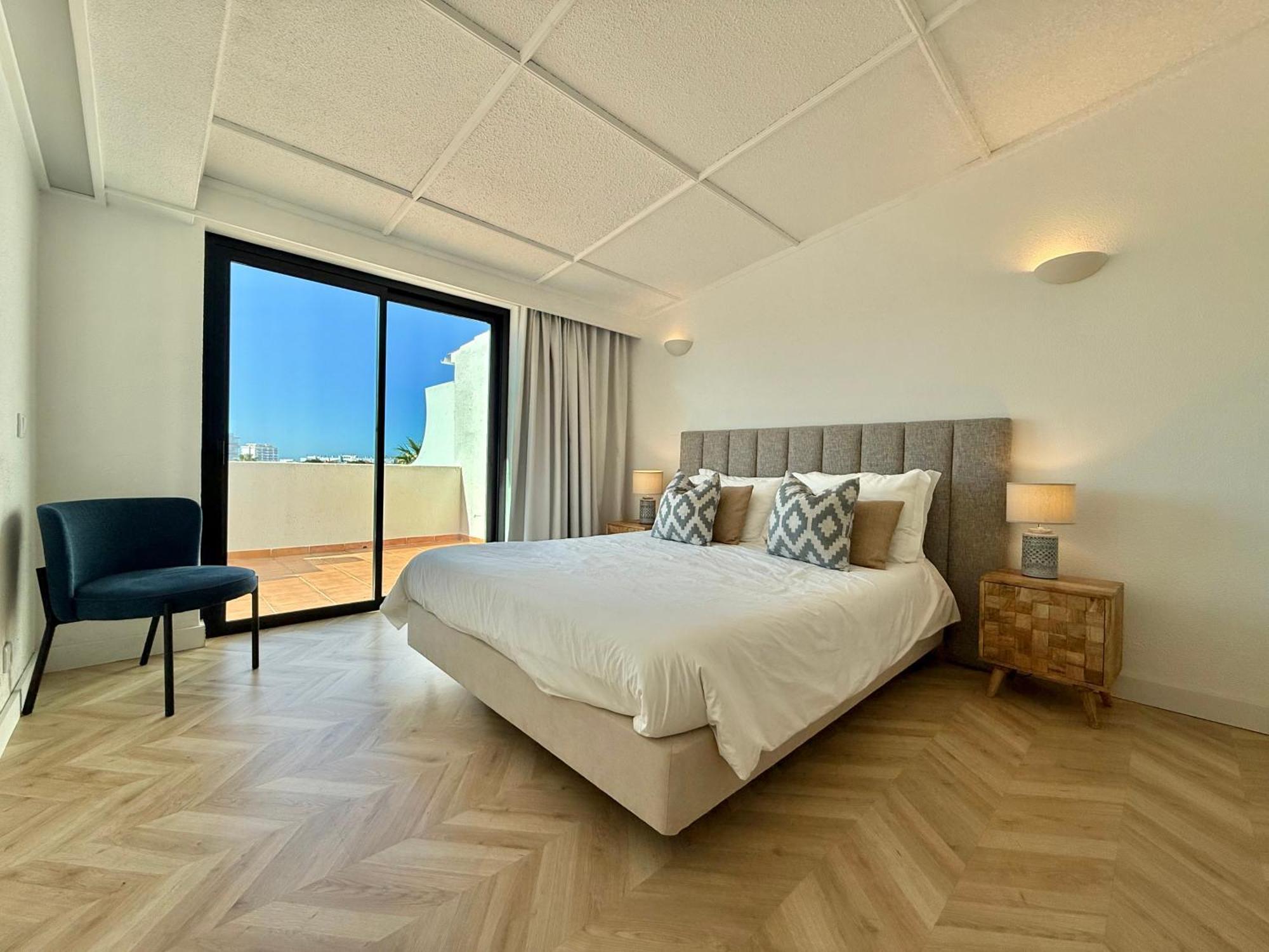 Penthouse S.Jorge Seaview T4 Lägenhet Quarteira Exteriör bild